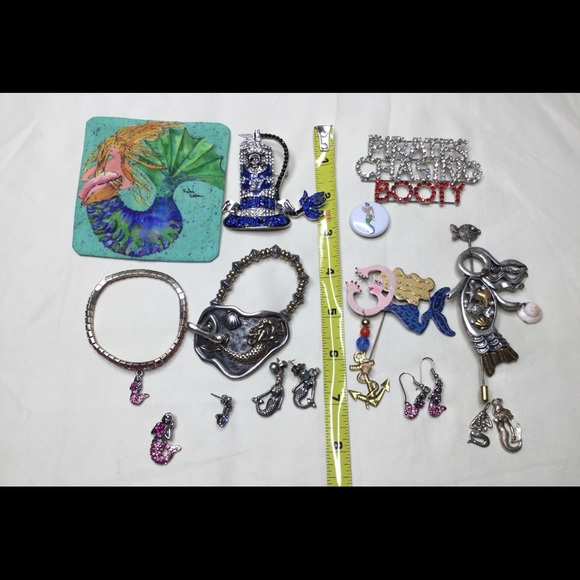 Mermaid Jewelry Set - Pins Bracelets Earrings - Picture 10 of 11